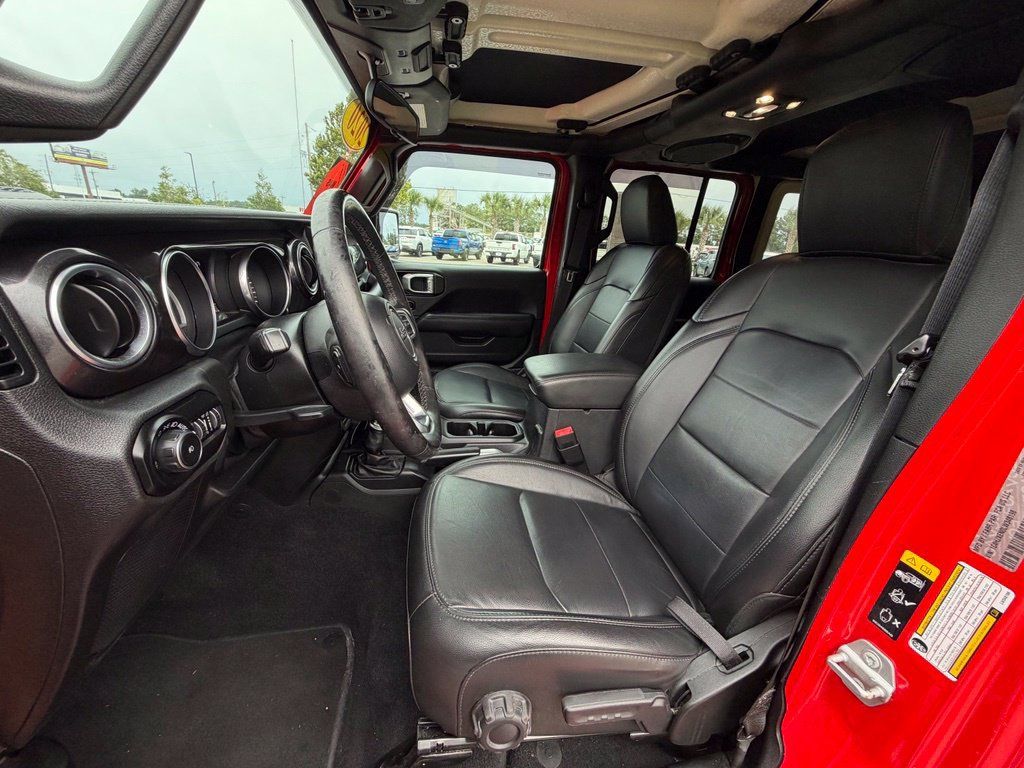 Used 2020 Jeep Wrangler Unlimited Sahara AWD/4WD image 11