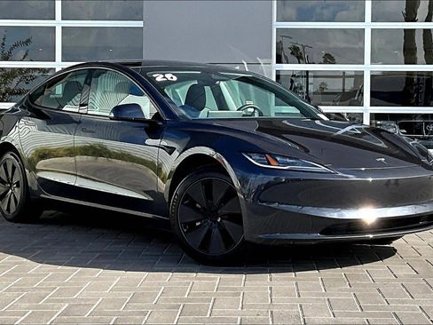 Used 2025 Tesla Model 3 Long Range image 3