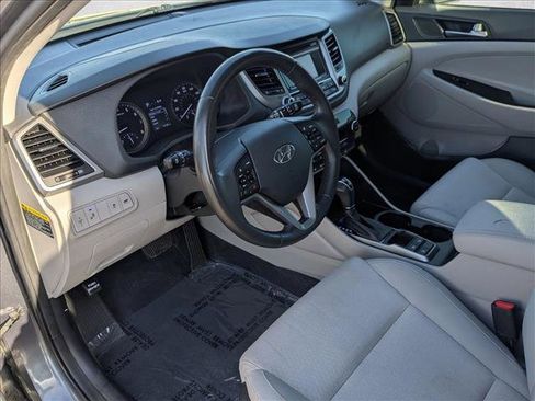 Used 2017 Hyundai Tucson Value w/ Cargo Package image 9