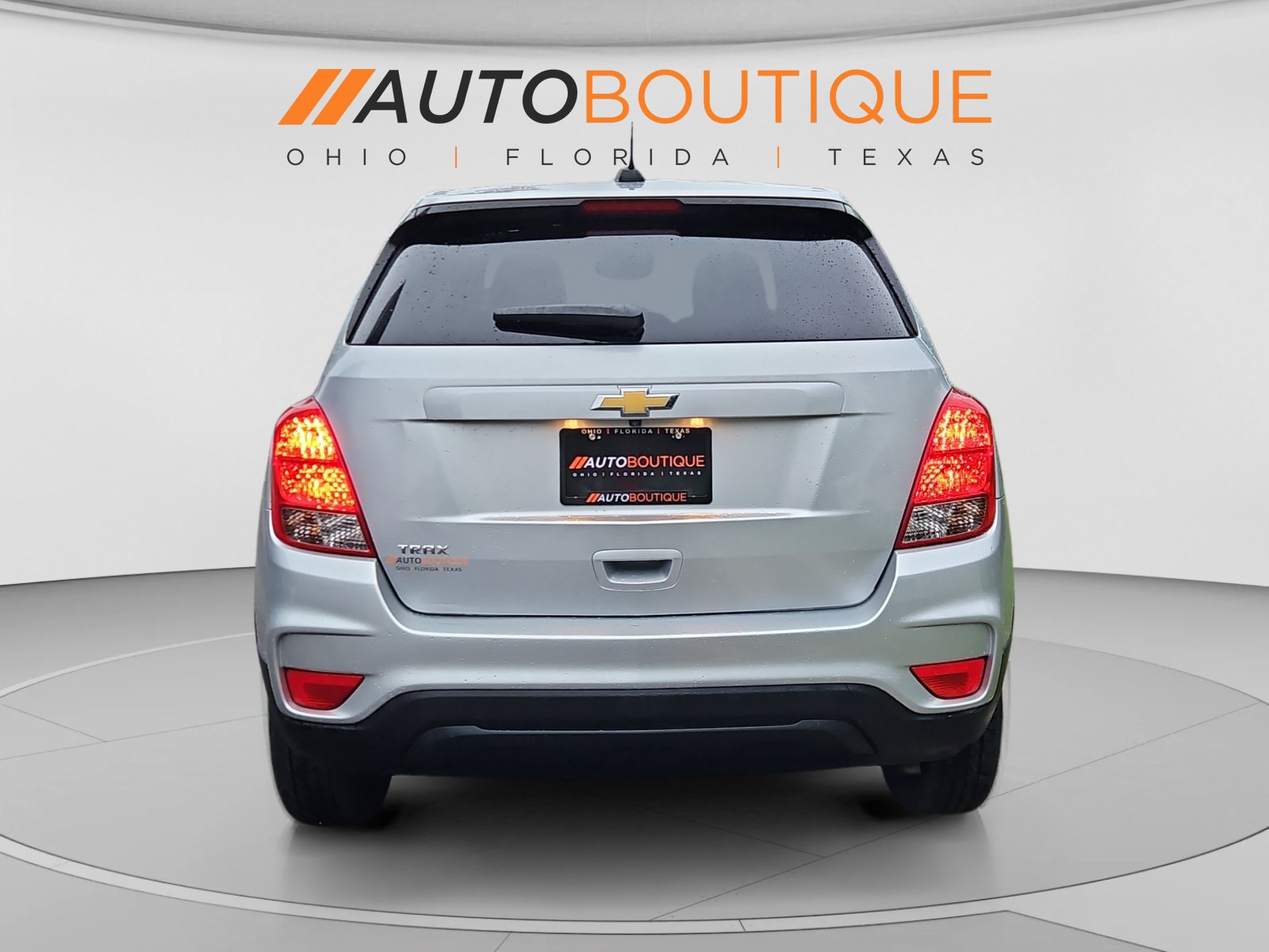 Used 2020 Chevrolet Trax LS w/ Tint and Cruise Package FWD image 4