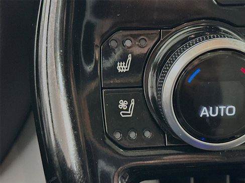 Used 2021 Toyota Highlander Limited AWD/4WD image 16
