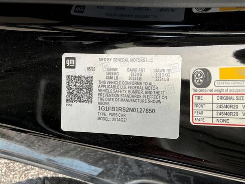 Used 2022 Chevrolet Camaro LT RWD image 4