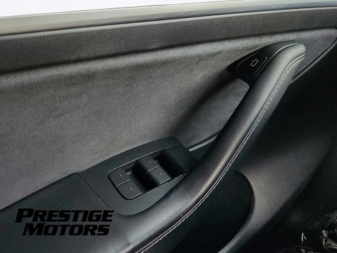 Used 2023 Tesla Model Y Long Range AWD/4WD image 14