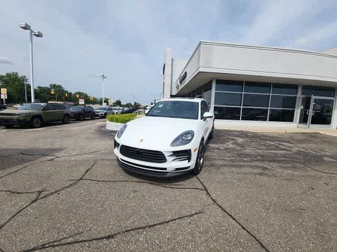 Used 2020 Porsche Macan S AWD/4WD image 3