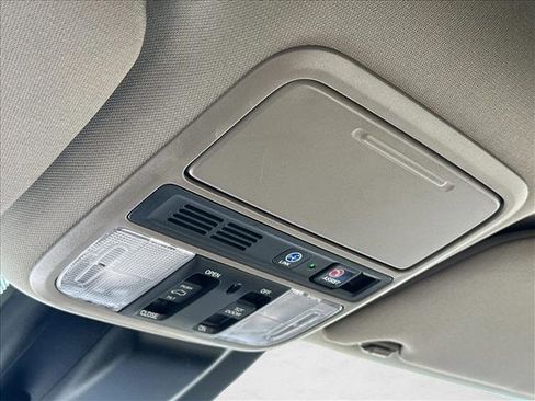 Used 2018 Honda Odyssey Elite image 19