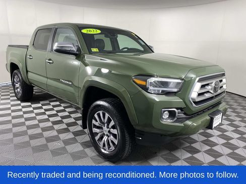 Used 2022 Toyota Tacoma Limited AWD/4WD image 1