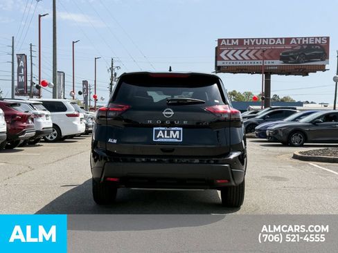 Used 2025 Nissan Rogue SV image 5