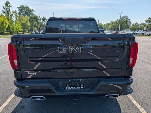 Used 2024 GMC Sierra 1500 AT4 w/ AT4 Premium Package AWD/4WD image 23