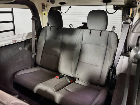 Used 2020 Jeep Wrangler Sport AWD/4WD image 18