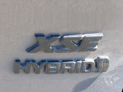 Certified 2023 Toyota RAV4 XSE w/ XSE Grade Weather Package AWD/4WD image 8