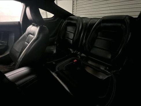 Used 2019 Ford Mustang GT RWD image 25