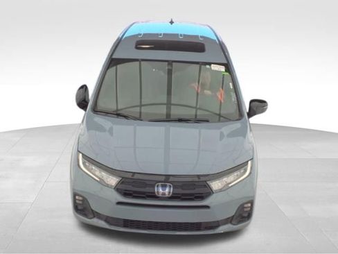 Used 2025 Honda Odyssey Sport-L image 2