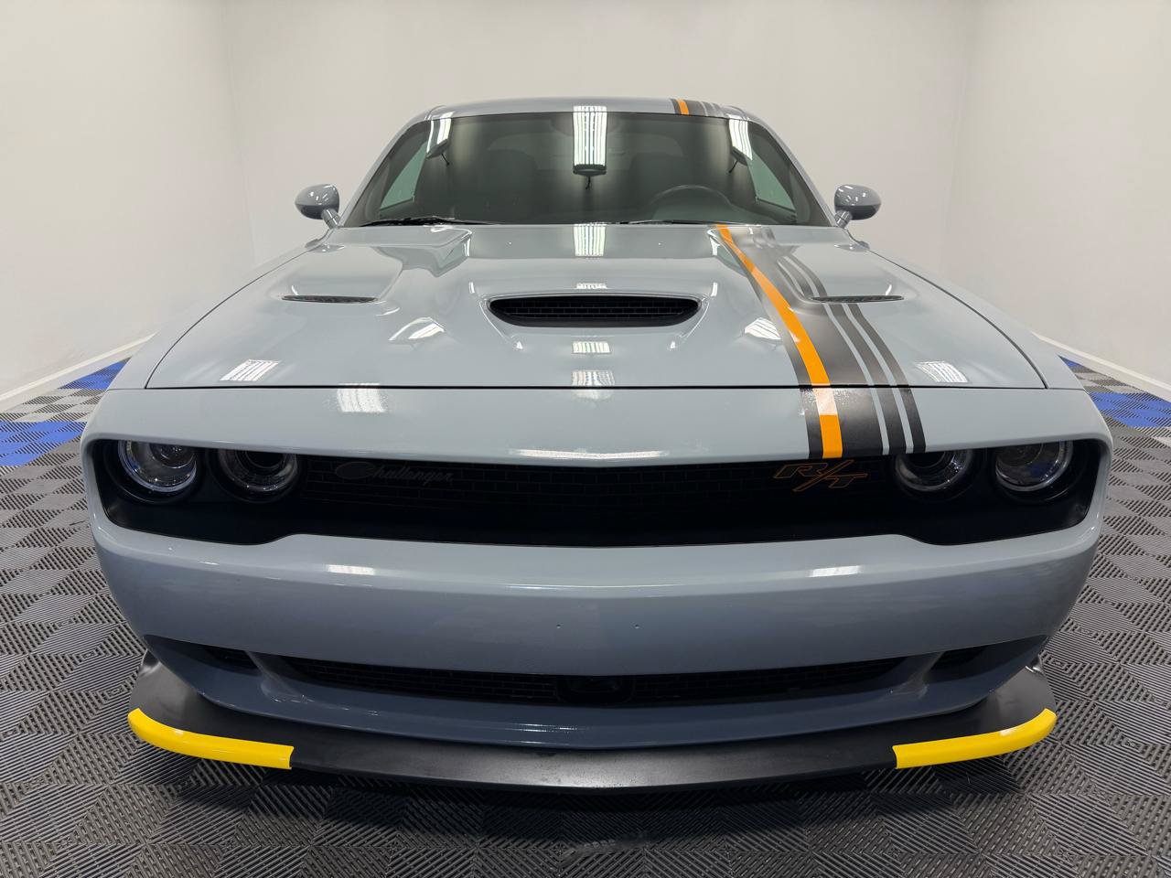 Used 2022 Dodge Challenger R/T Scat Pack RWD image 2