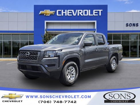 Used 2024 Nissan Frontier SV RWD image 1