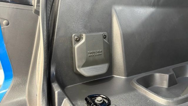 Used 2026 Chevrolet Silverado EV LT AWD/4WD image 11