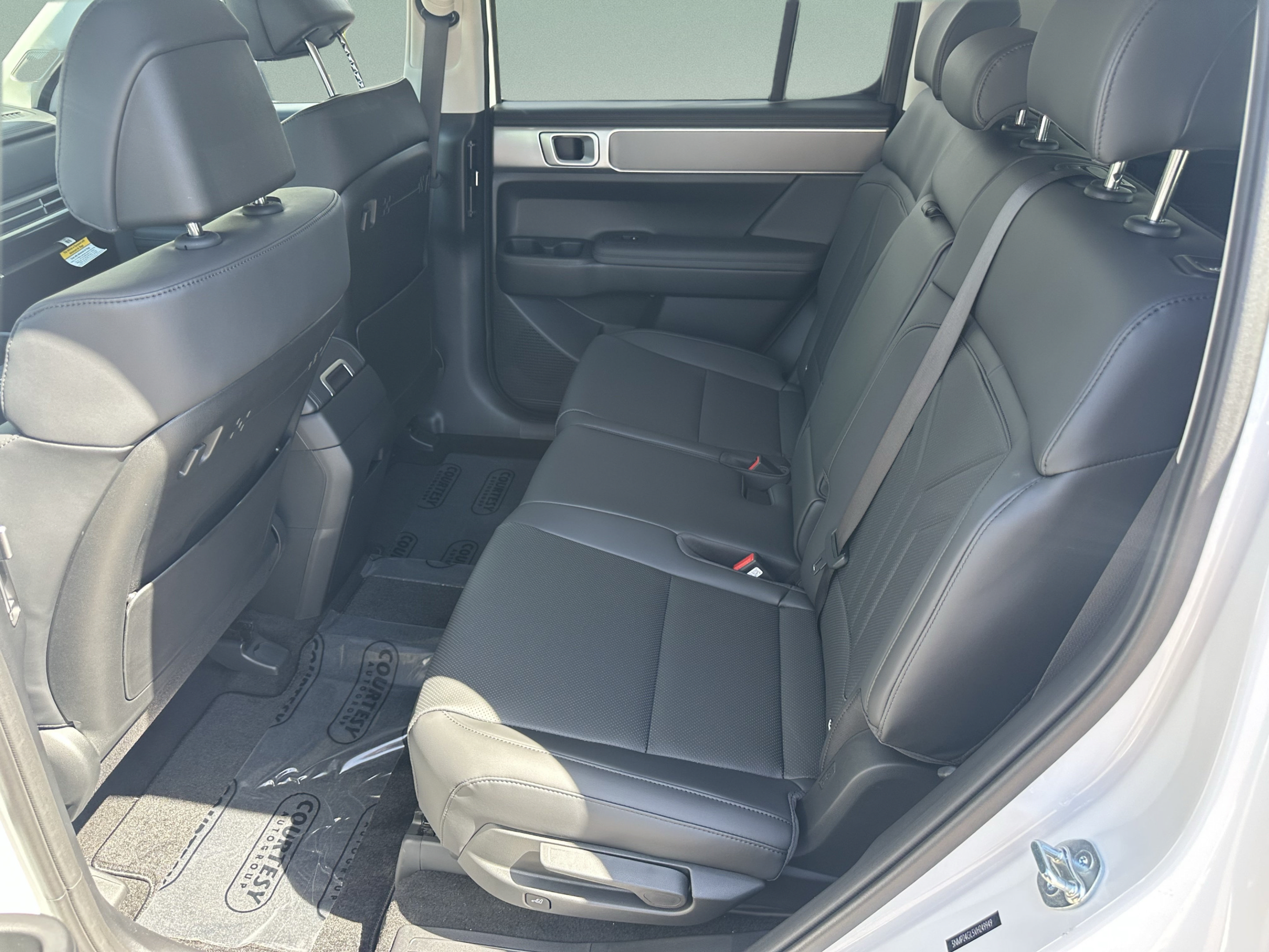 New 2027 Hyundai Santa Fe SEL FWD image 14