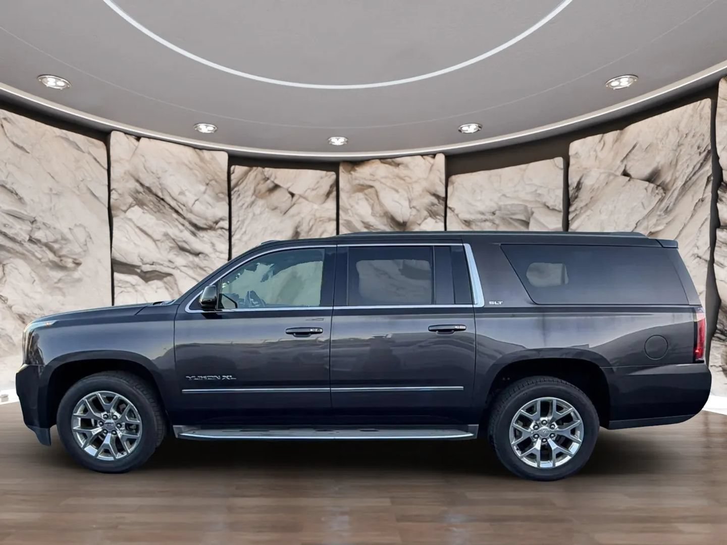 Used 2017 GMC Yukon XL SLT w/ Open Road Package AWD/4WD image 5
