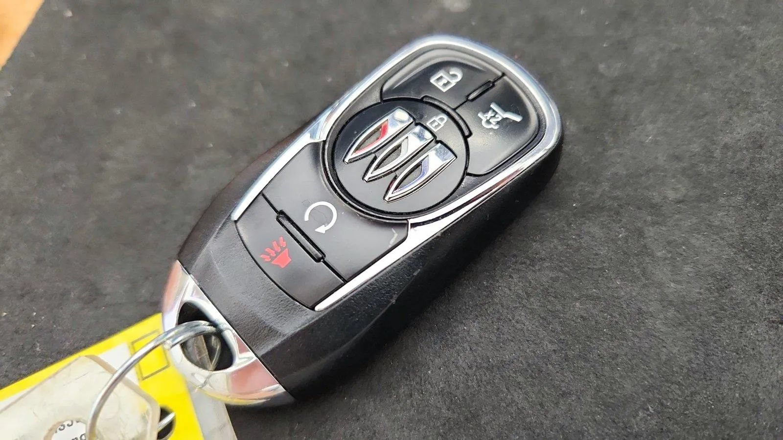 Used 2024 Buick Encore GX Preferred AWD/4WD image 13
