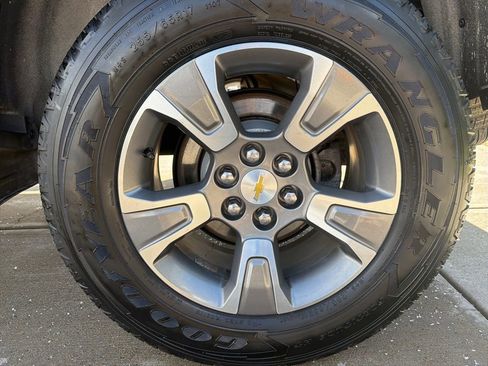 Used 2018 Chevrolet Colorado Z71 image 50