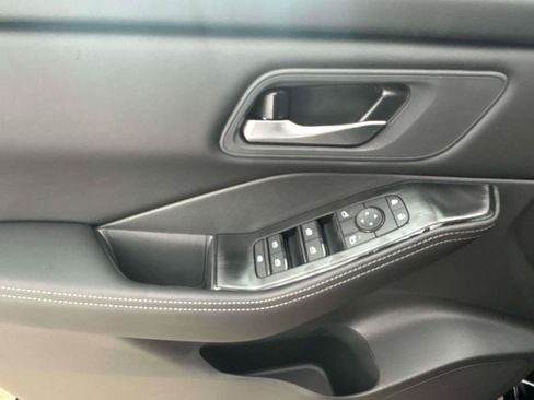 New 2026 Nissan Rogue SV w/ Cold Weather Package FWD image 9