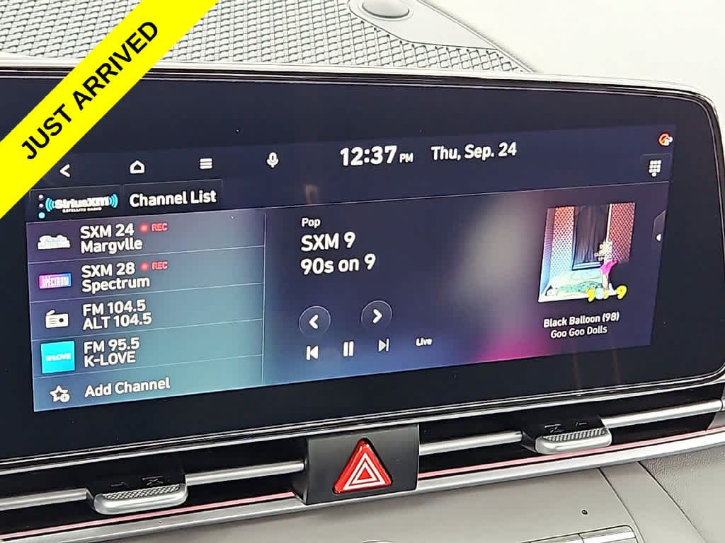 Used 2025 Hyundai Elantra SEL FWD image 17
