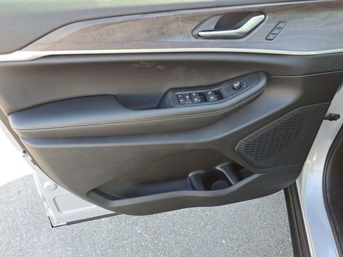 New 2025 Jeep Grand Cherokee Limited w/ Luxury Tech Group II image 20