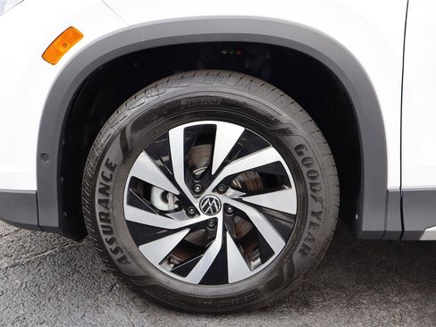 New 2026 Volkswagen Tiguan S image 10