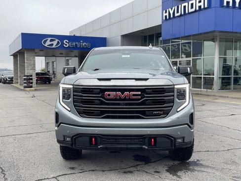 Used 2024 GMC Sierra 1500 AT4 w/ Technology Package image 2