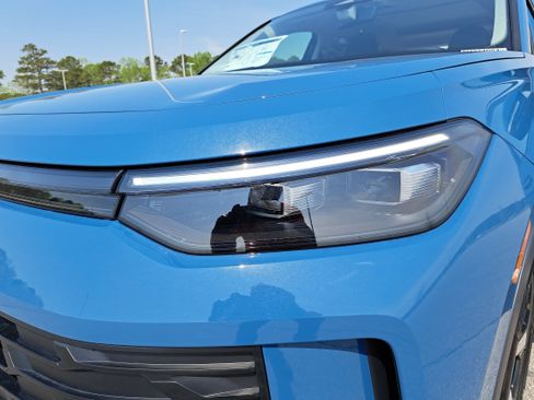 New 2026 Volkswagen Tiguan SE AWD/4WD image 30