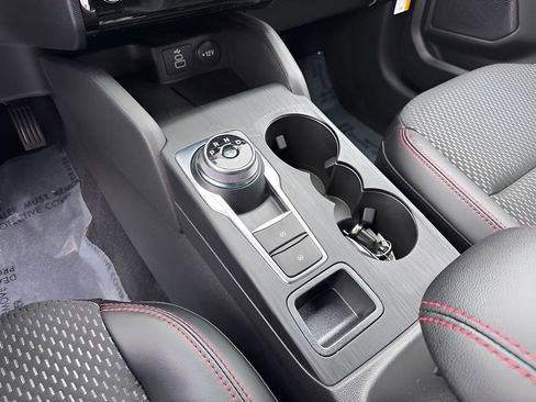 New 2026 Ford Escape ST-Line w/ Tech Pack #1 FWD image 34