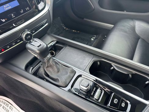 Used 2021 Volvo V60 T5 Cross Country w/ Advanced Package image 13