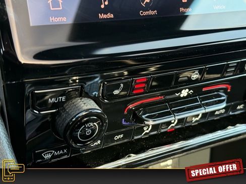 New 2025 Jeep Grand Cherokee Limited image 15