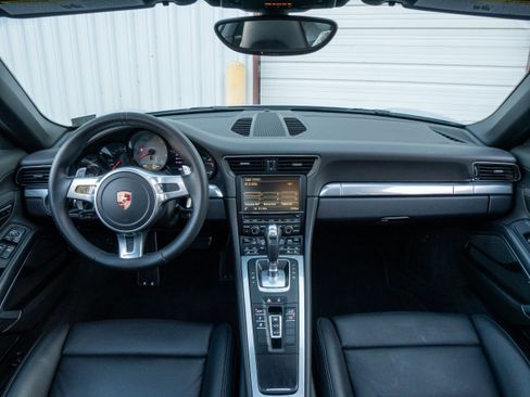 Used 2015 Porsche 911 Carrera S image 25