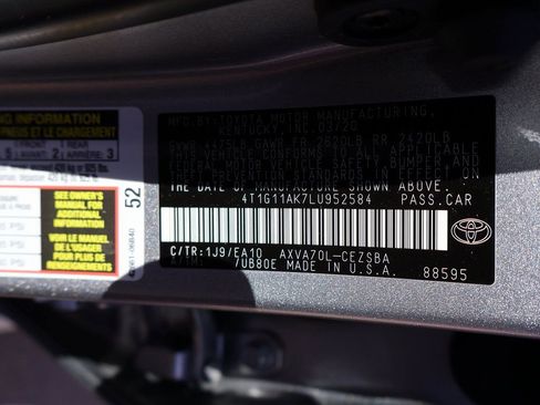 Used 2020 Toyota Camry SE image 37