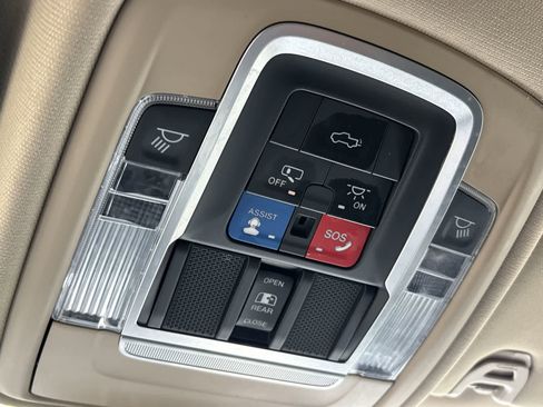 Used 2020 RAM 3500 Laramie AWD/4WD image 29