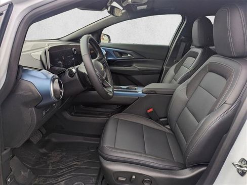 New 2026 Chevrolet Equinox EV LT image 4