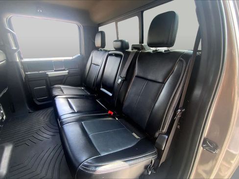 Used 2021 Ford F250 Lariat w/ Lariat Value Package AWD/4WD image 19