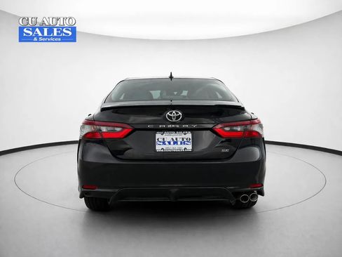 Used 2021 Toyota Camry SE image 6
