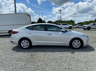 Used 2019 Hyundai Elantra SE FWD video 2
