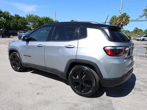 Used 2021 Jeep Compass Latitude FWD image 6