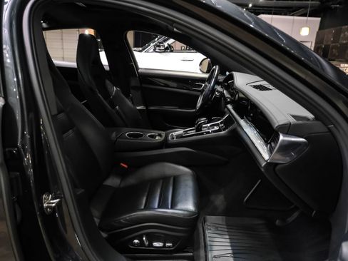 Used 2018 Porsche Panamera 4S AWD/4WD image 32