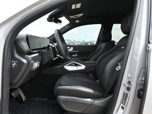Used 2026 Mercedes-Benz GLS 63 AMG 4MATIC image 18