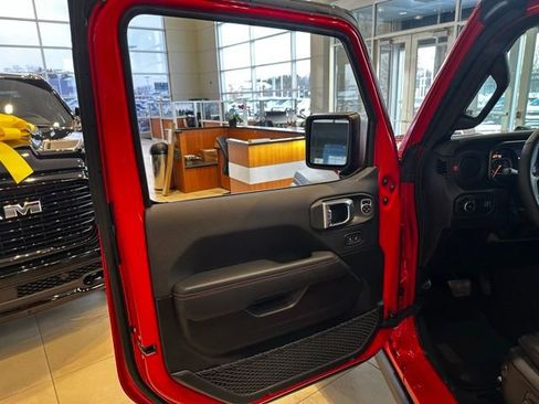 New 2026 Jeep Wrangler Unlimited Rubicon 392 image 15
