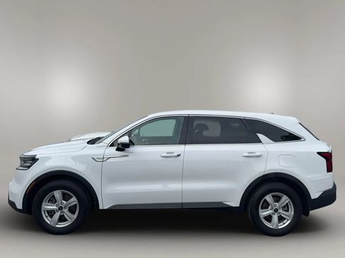 Used 2022 Kia Sorento LX FWD image 5