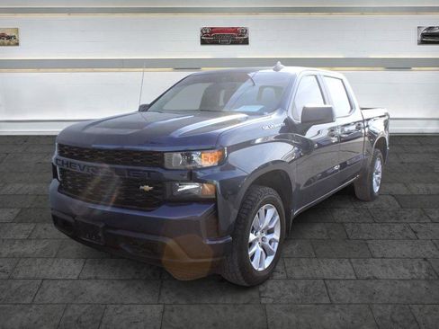 Used 2022 Chevrolet Silverado 1500 Custom w/ Safety Confidence Package image 3