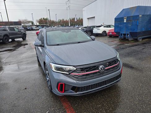 Used 2024 Volkswagen Jetta GLI Autobahn image 3