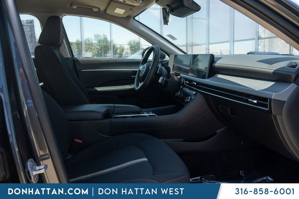 Used 2025 Hyundai Sonata SEL FWD image 23