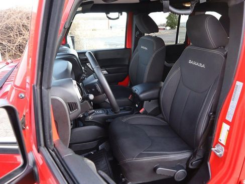 Used 2018 Jeep Wrangler Unlimited Sahara w/ Connectivity Group image 8