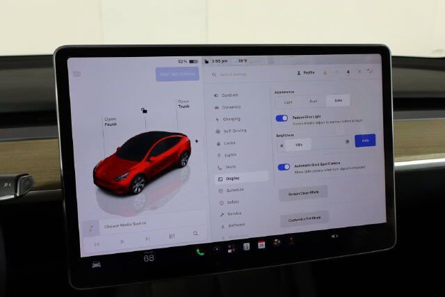 Used 2023 Tesla Model Y Long Range AWD/4WD image 34