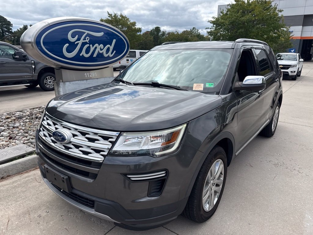 Used 2018 Ford Explorer XLT AWD/4WD image 1